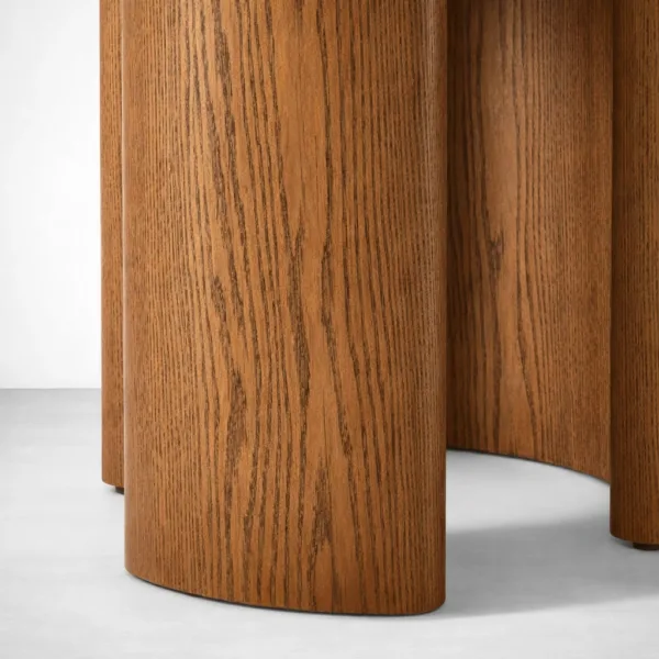 Teakwood grain close-up on Obsidia dining table base